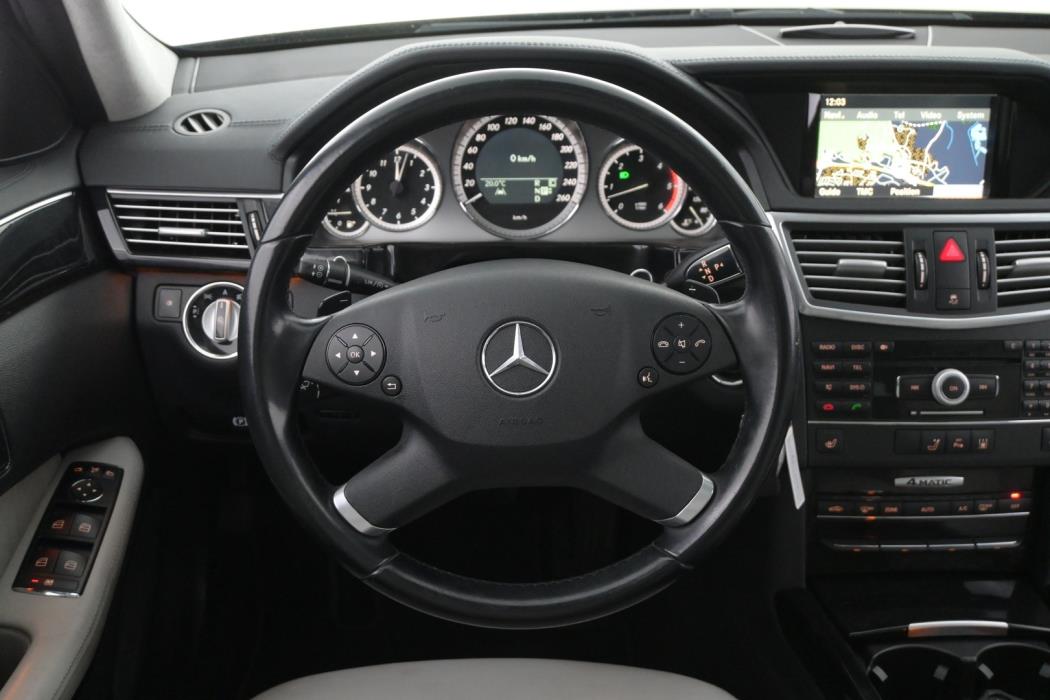 MERCEDES-BENZ E 2010