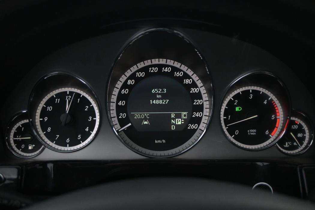 MERCEDES-BENZ E 2010