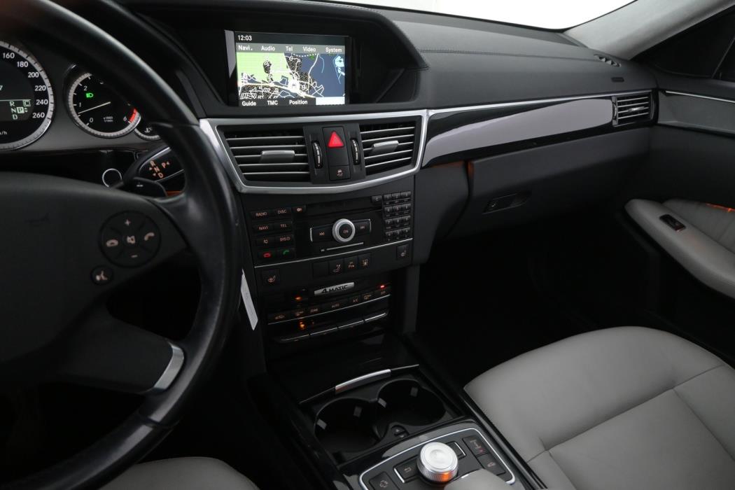 MERCEDES-BENZ E 2010
