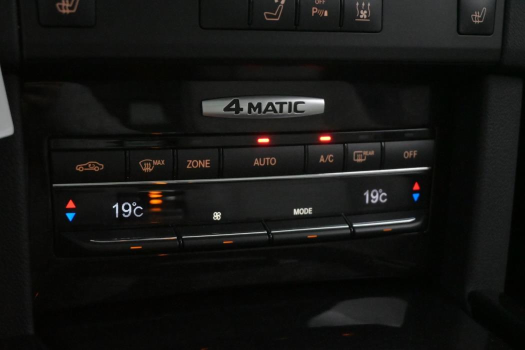 MERCEDES-BENZ E 2010