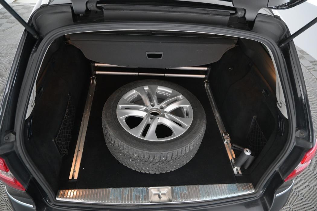 MERCEDES-BENZ E 2010