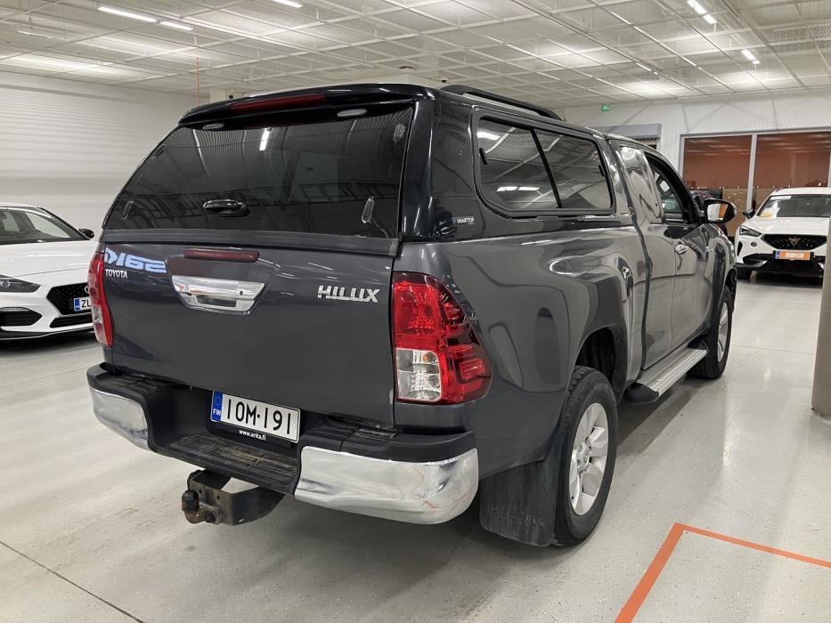 TOYOTA Hilux 2019