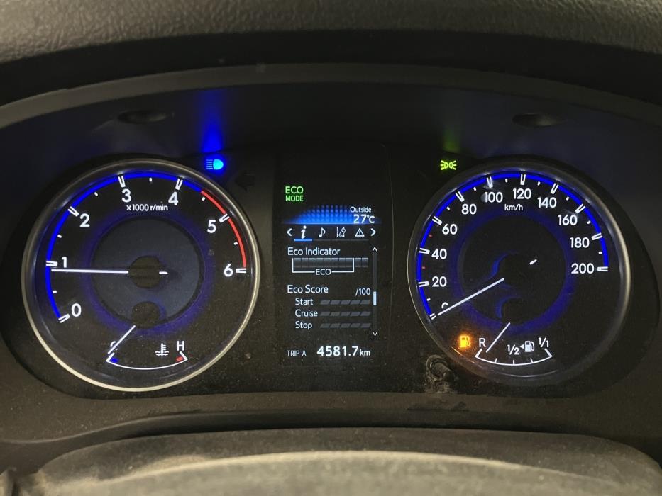 TOYOTA Hilux 2019