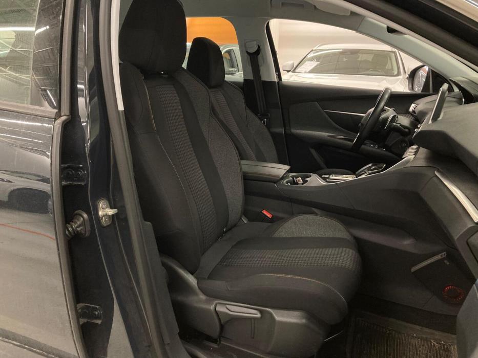 PEUGEOT 3008 2019