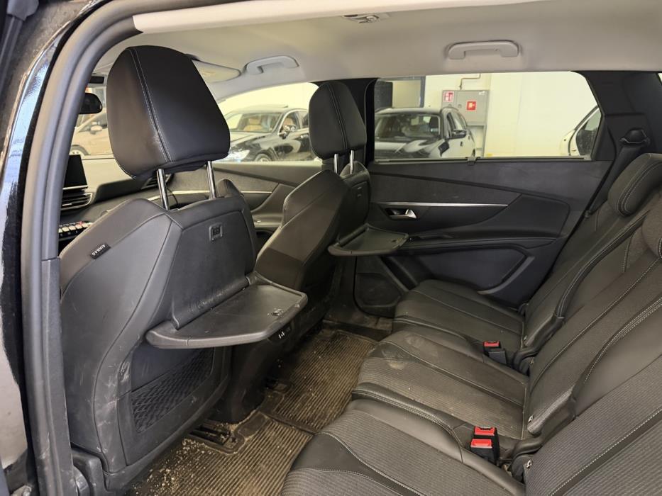 PEUGEOT 5008 2022