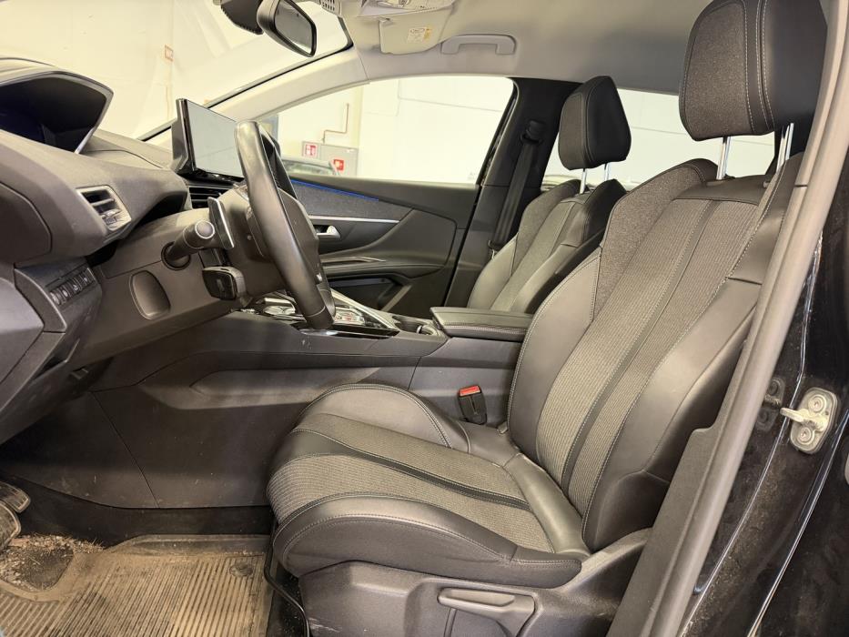 PEUGEOT 5008 2022