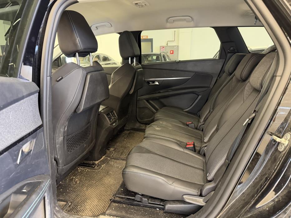 PEUGEOT 5008 2022