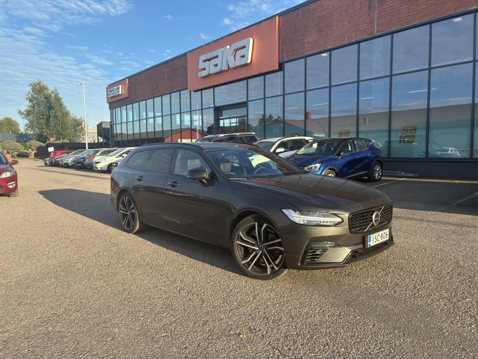 VOLVO V90 2023