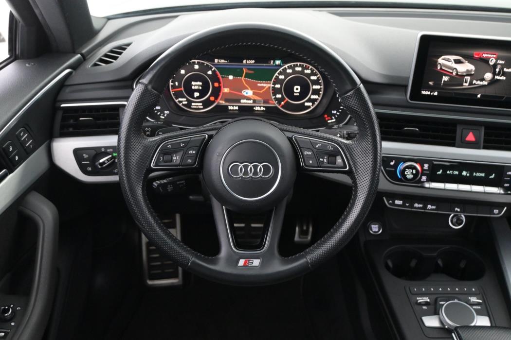 AUDI A4 2018