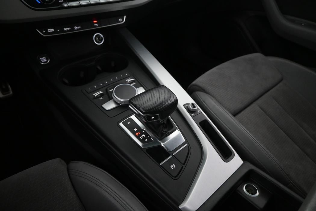 AUDI A4 2018
