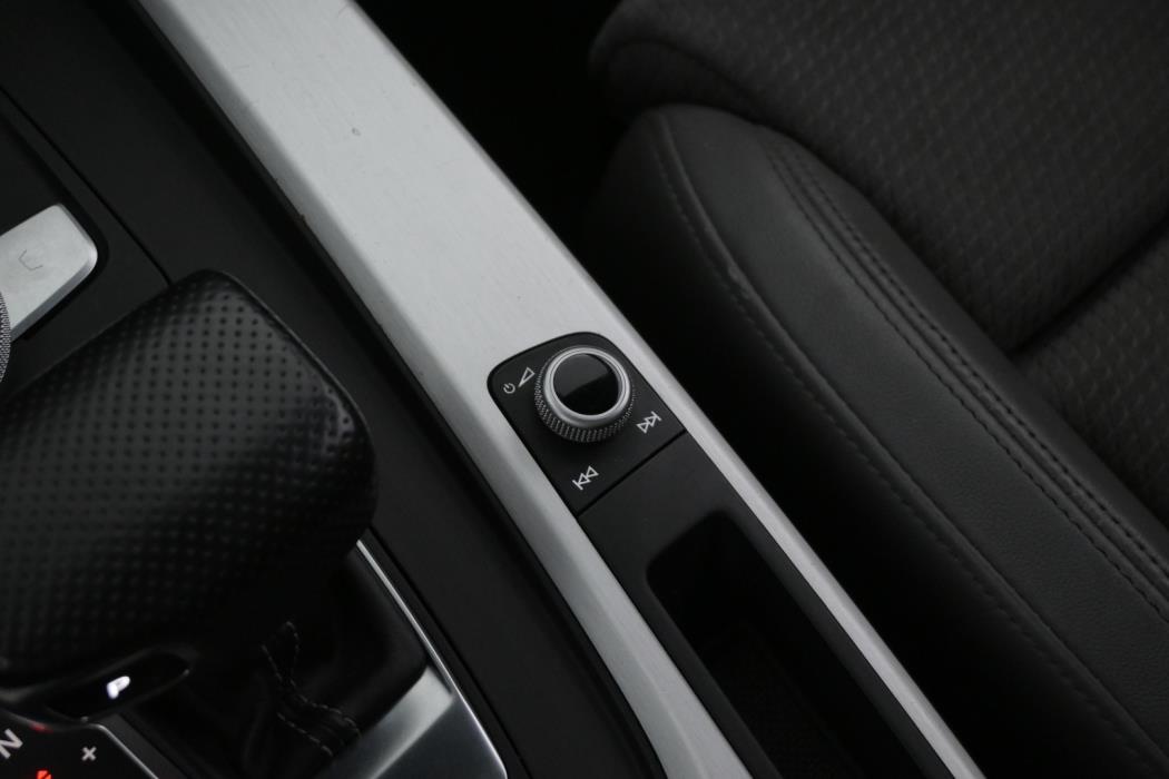AUDI A4 2018