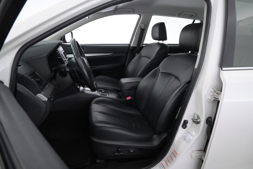 SUBARU Outback 2014