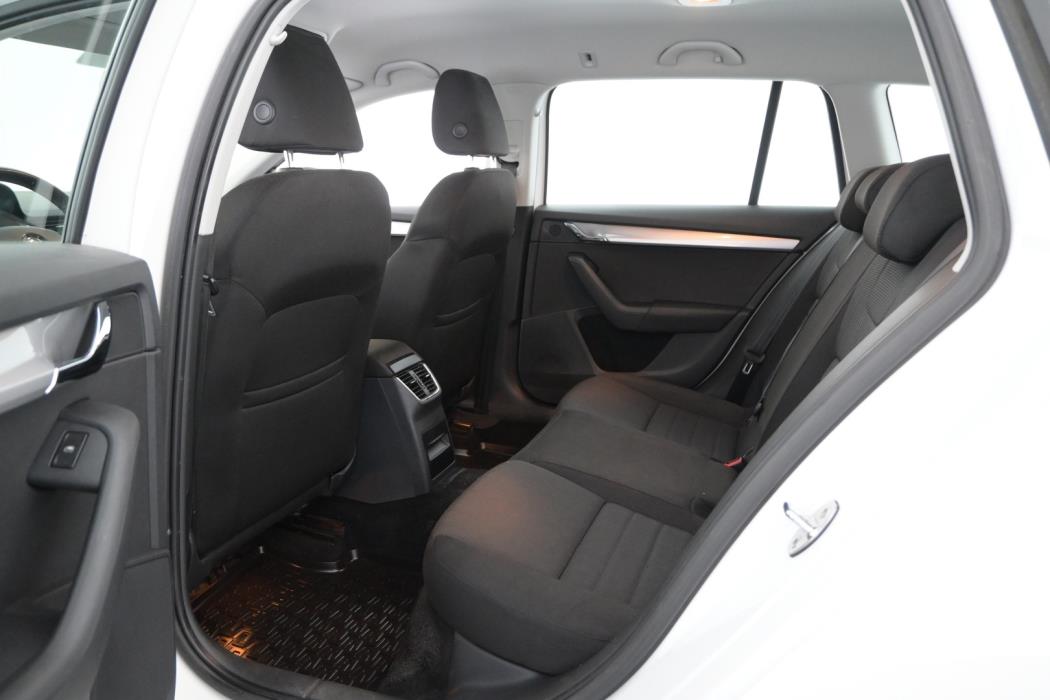 SKODA Octavia 2014