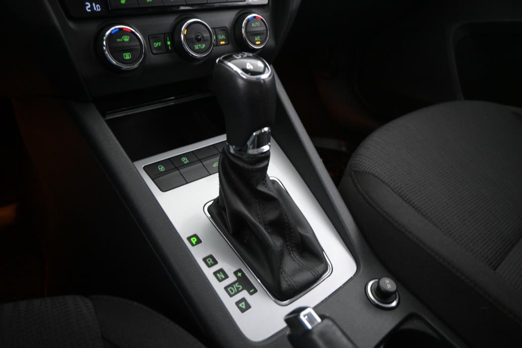 SKODA Octavia 2014