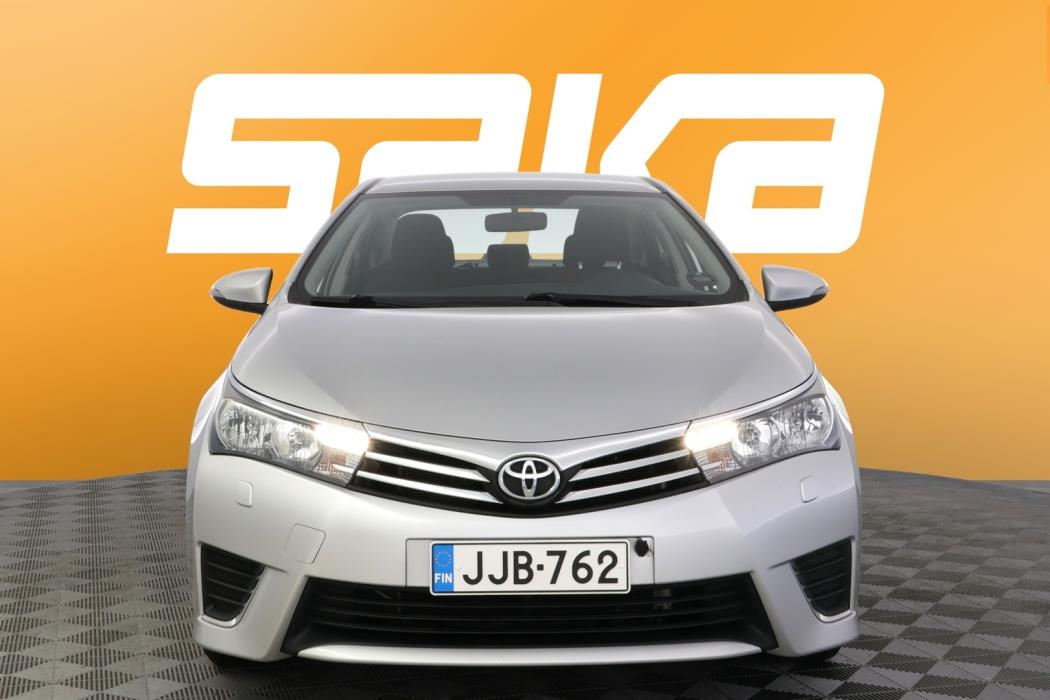 TOYOTA Corolla 2014