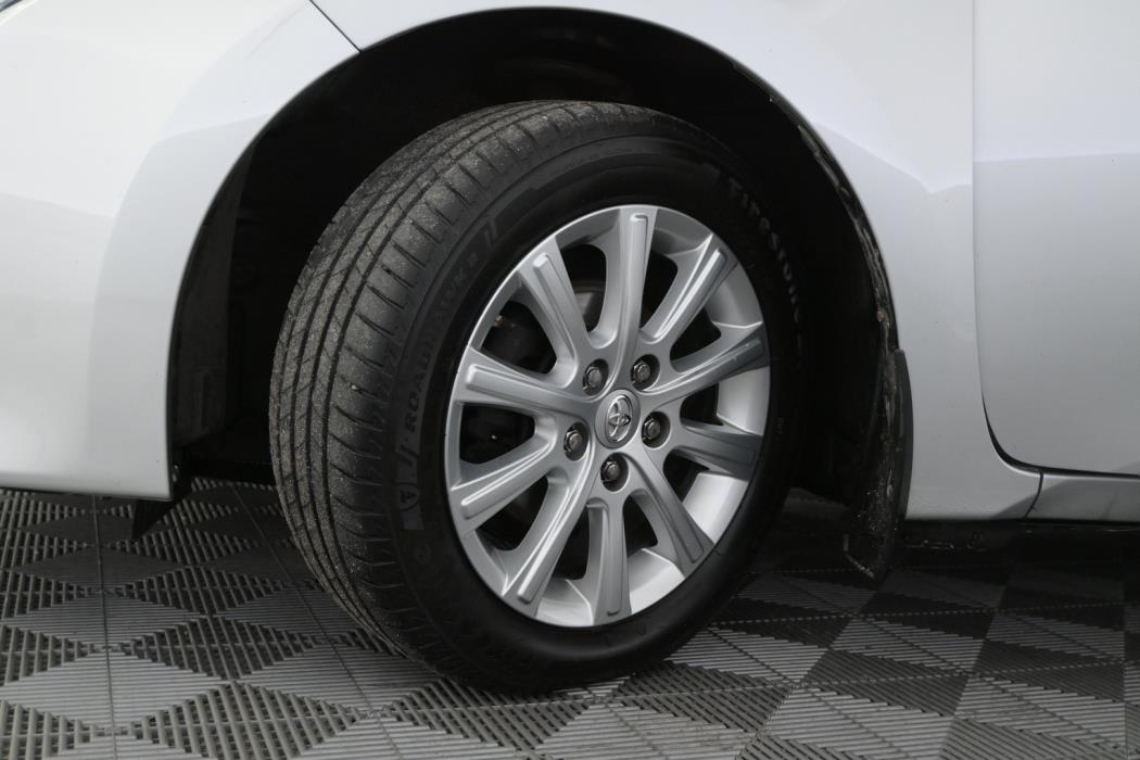TOYOTA Corolla 2014