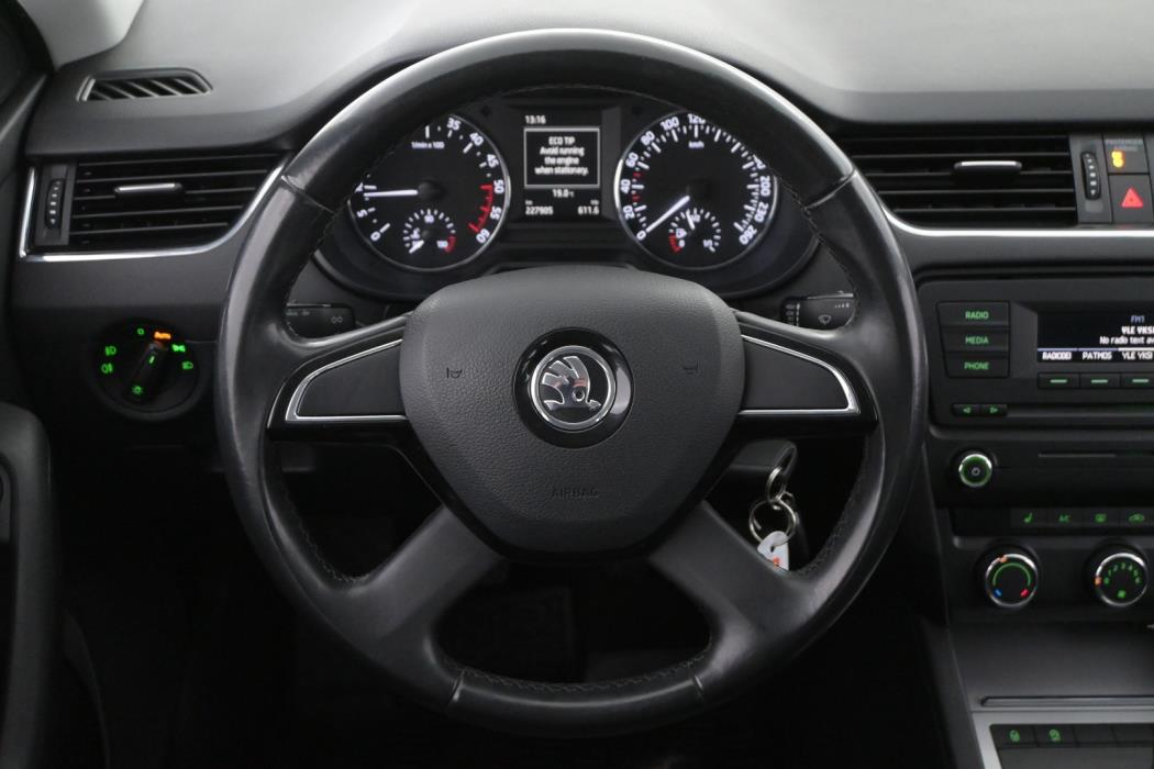 SKODA Octavia 2013