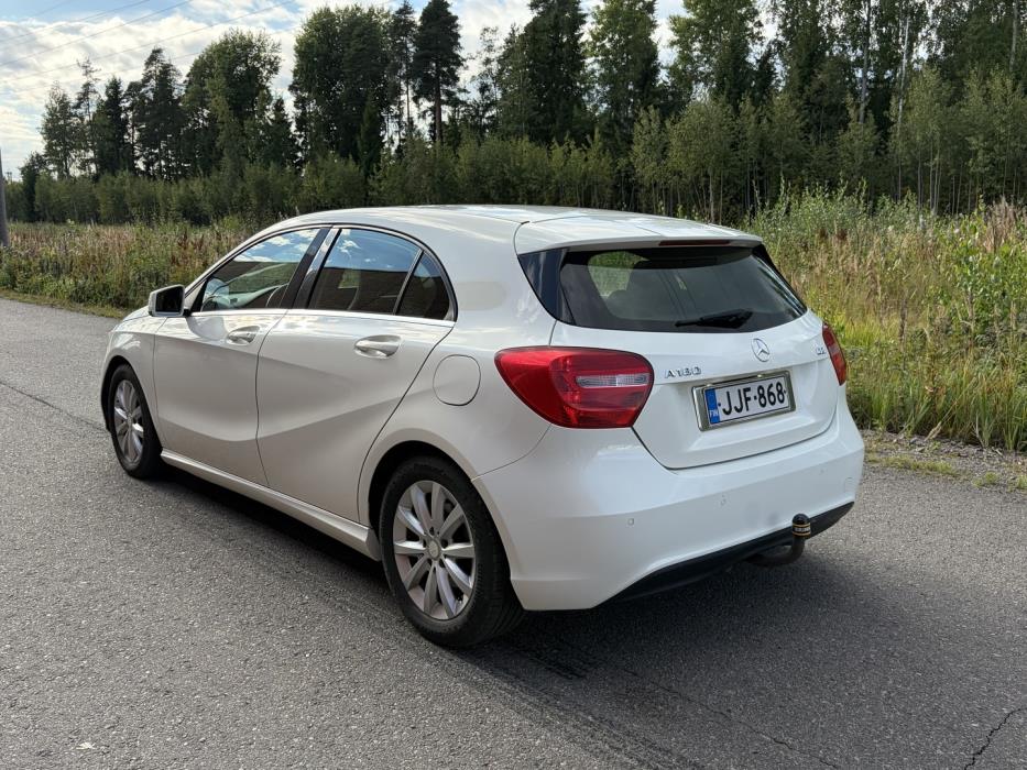 MERCEDES-BENZ A 2014