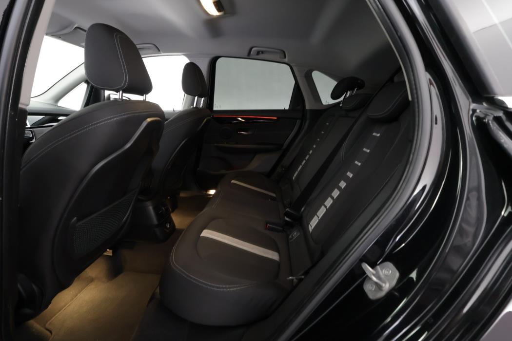 BMW 218 2015