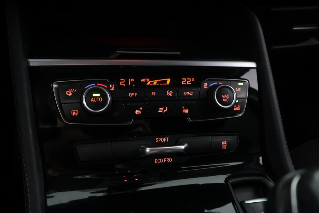 BMW 218 2015