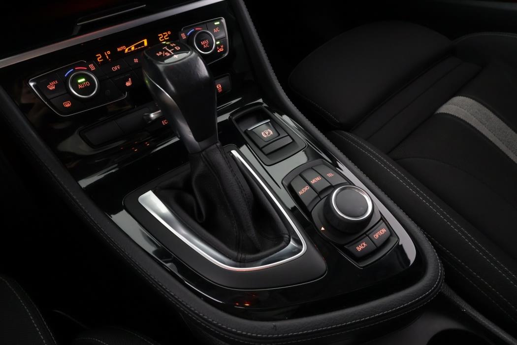 BMW 218 2015
