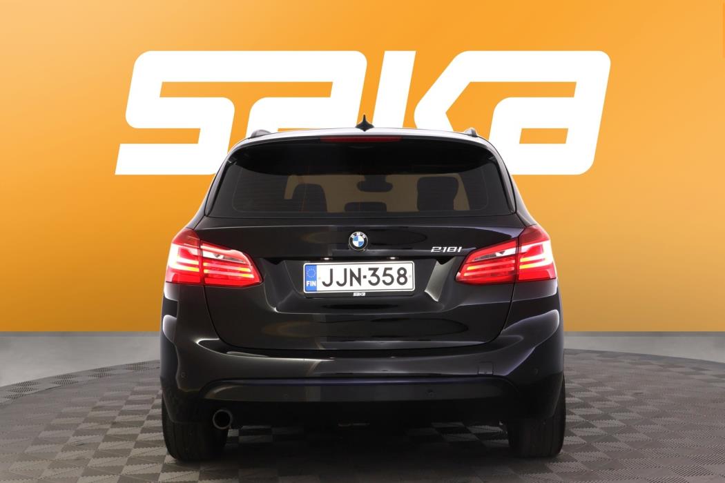 BMW 218 2015