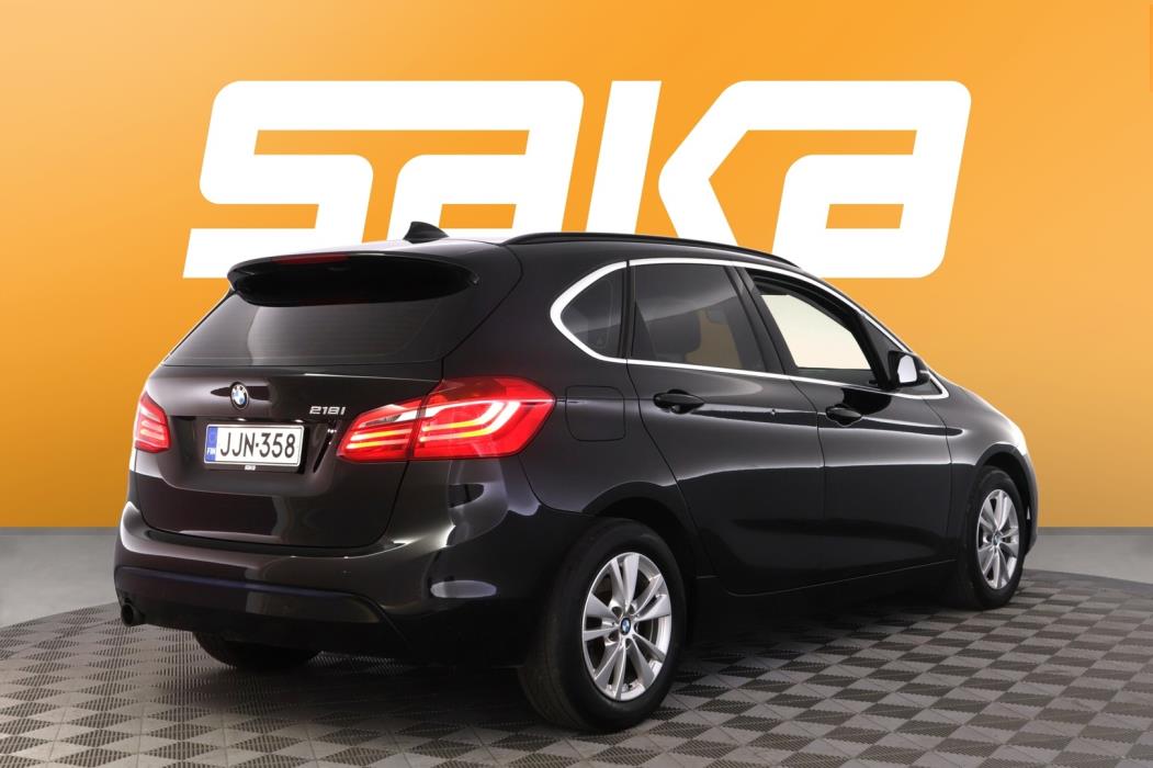 BMW 218 2015