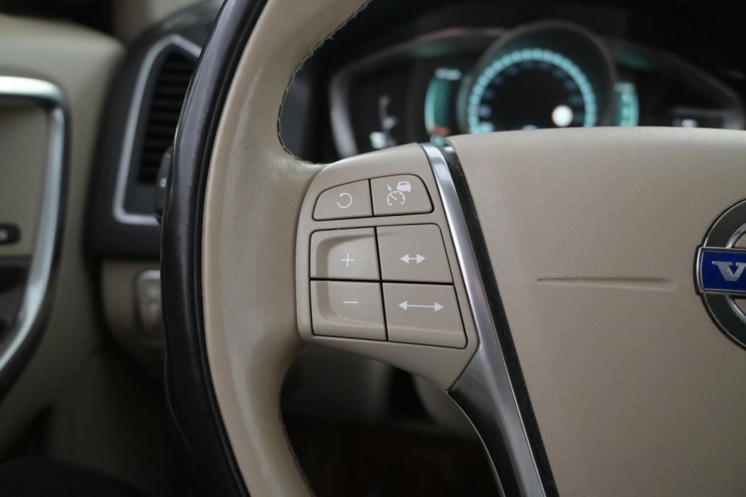 VOLVO XC60 2016