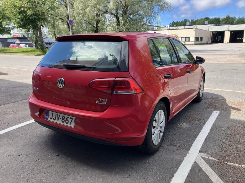 VOLKSWAGEN Golf 2016