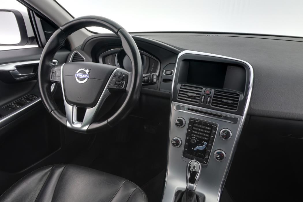 VOLVO XC60 2017