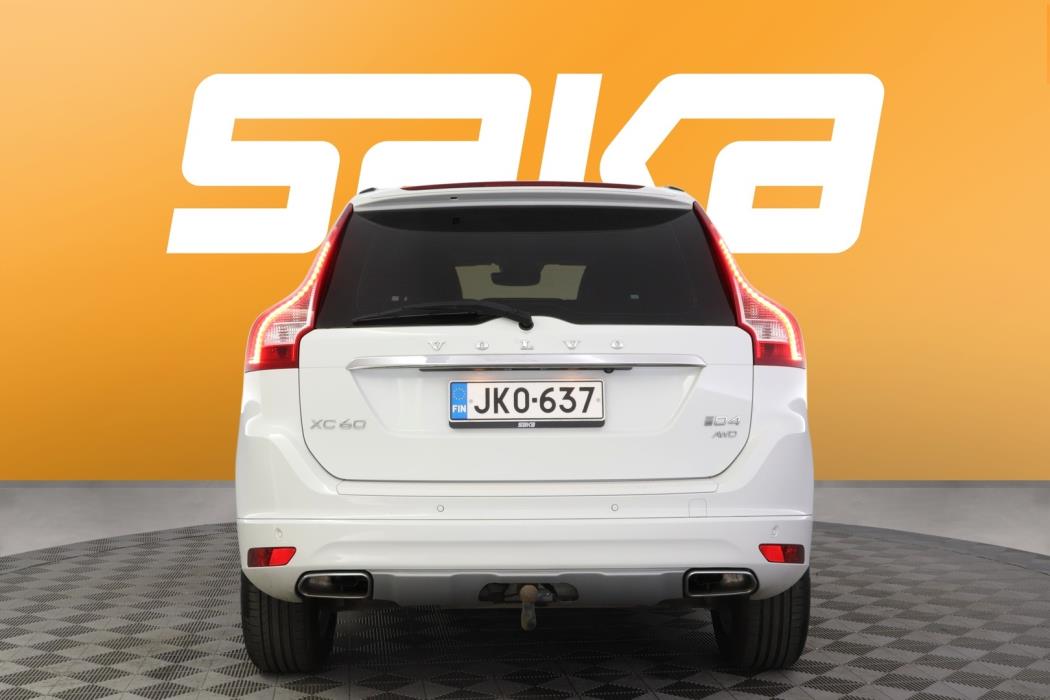 VOLVO XC60 2017