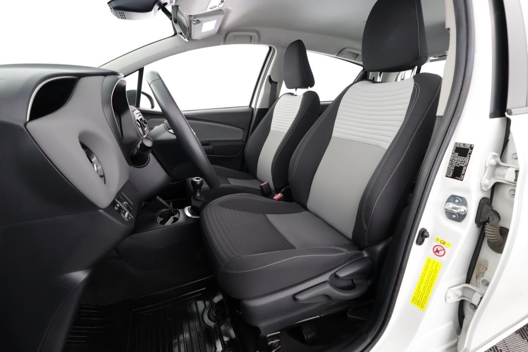 TOYOTA Yaris 2018