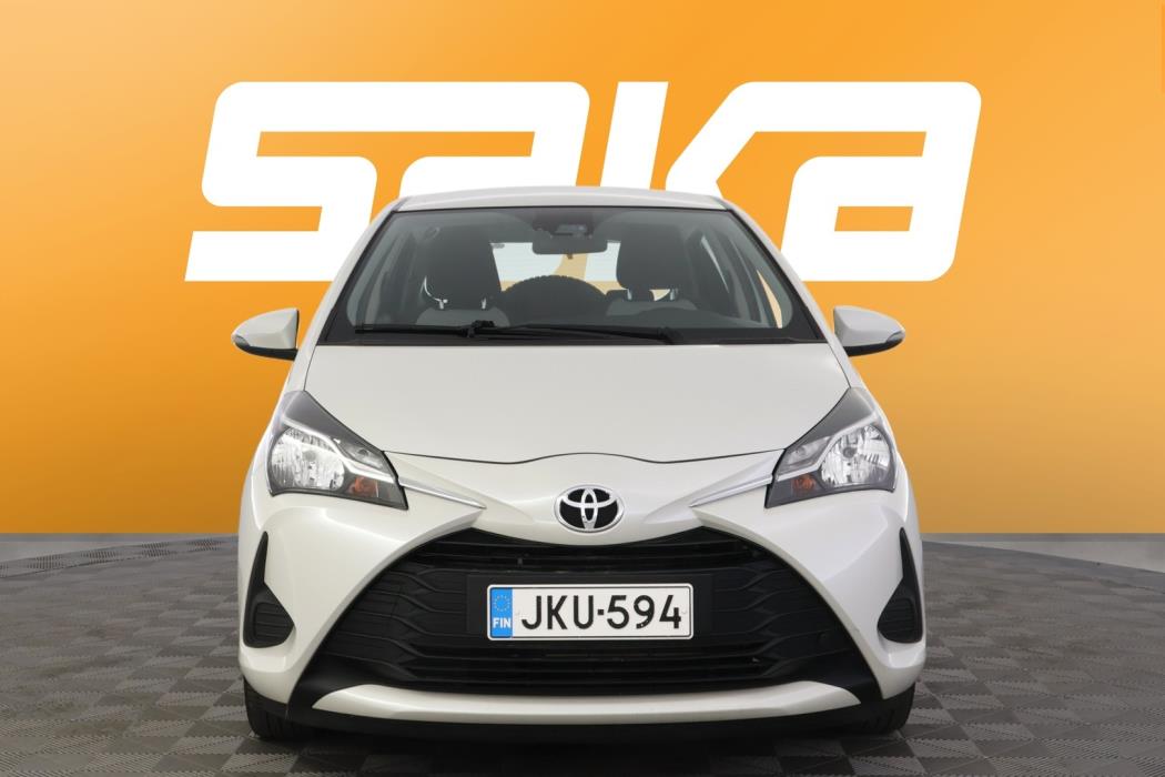 TOYOTA Yaris 2018
