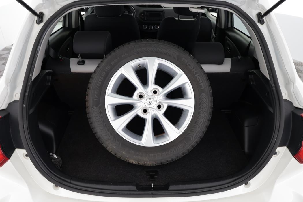 TOYOTA Yaris 2018