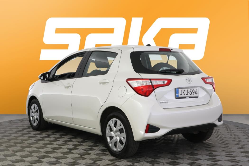 TOYOTA Yaris 2018