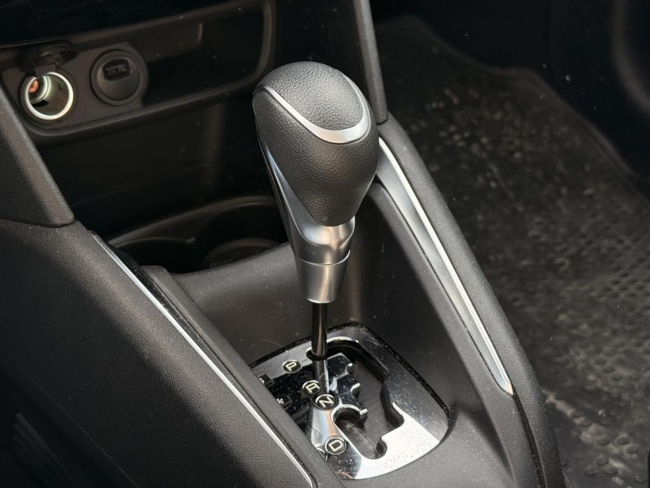 PEUGEOT 208 2019