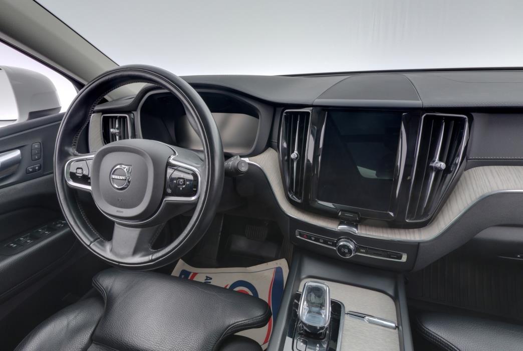 VOLVO XC60 2020