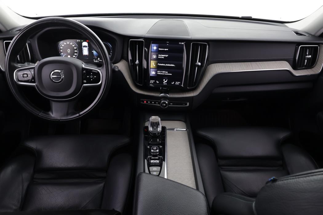 VOLVO XC60 2020