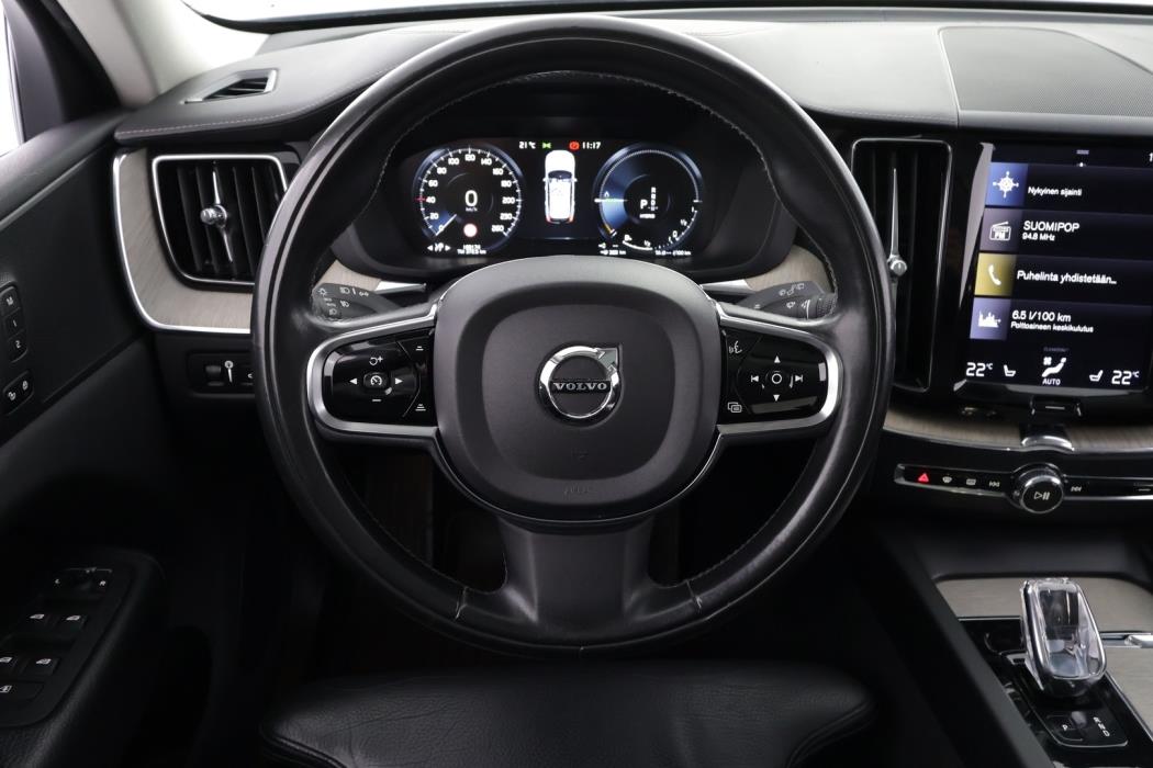 VOLVO XC60 2020