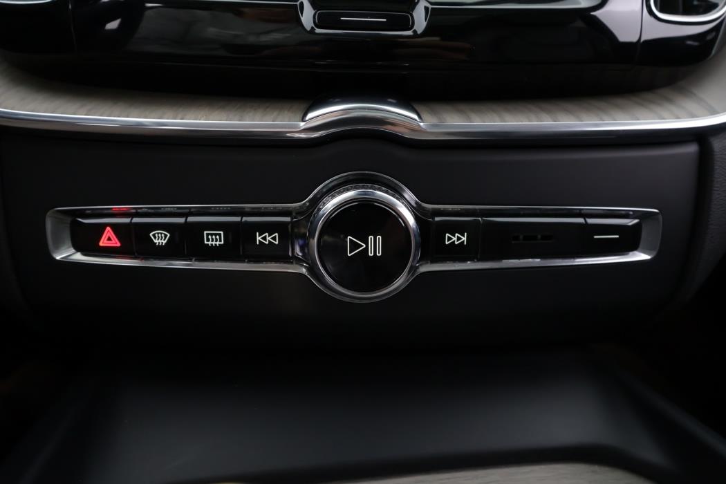 VOLVO XC60 2020