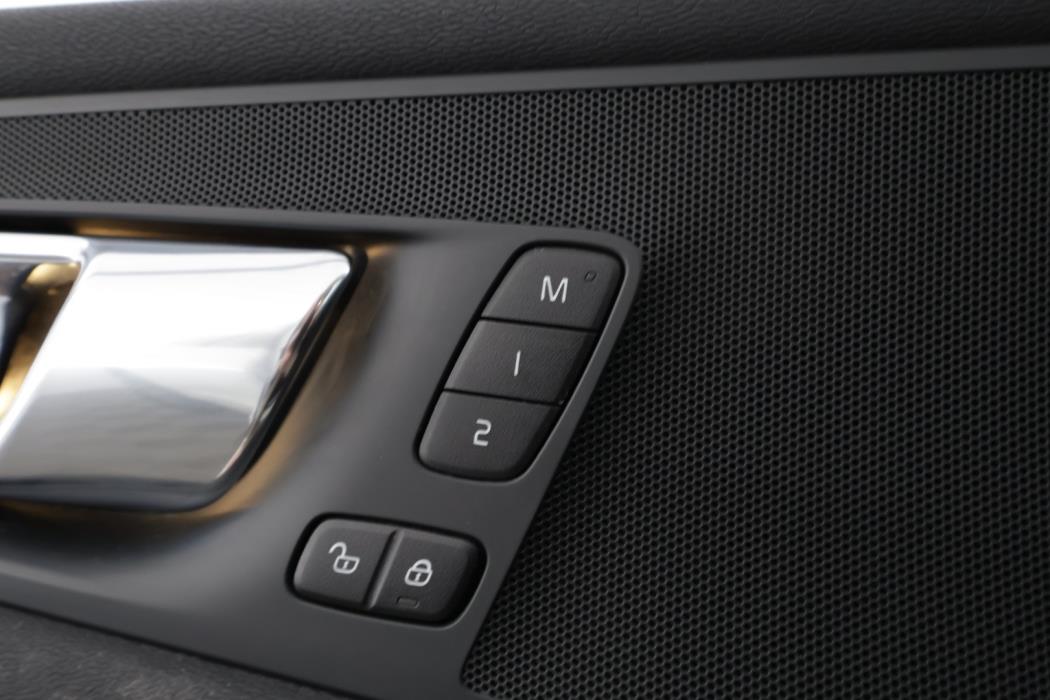VOLVO XC60 2020