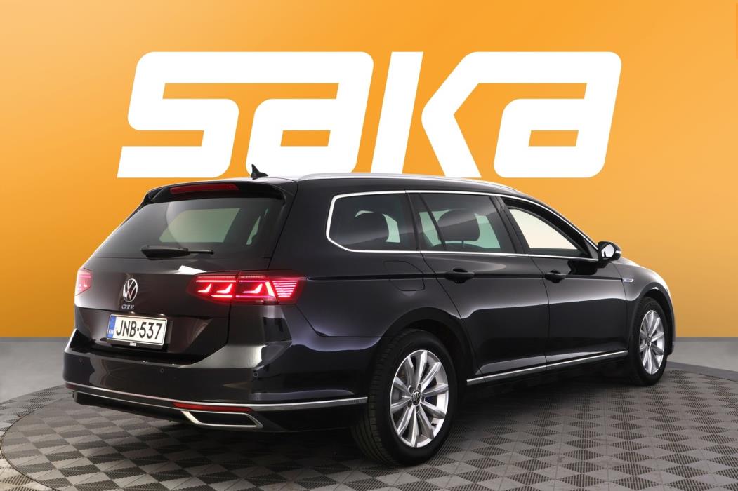 VOLKSWAGEN Passat 2021