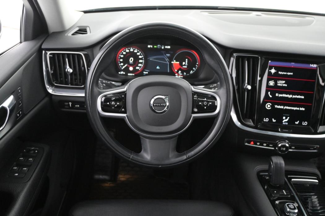 VOLVO V60 2021