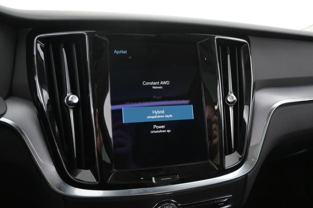 VOLVO V60 2021