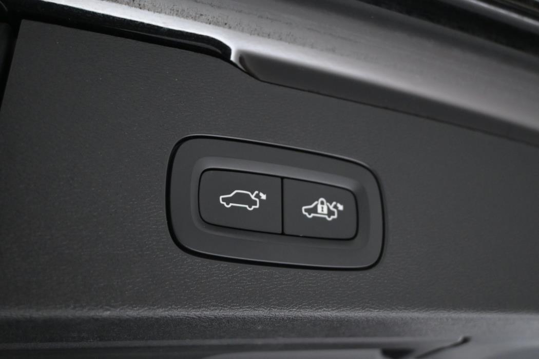VOLVO V60 2021