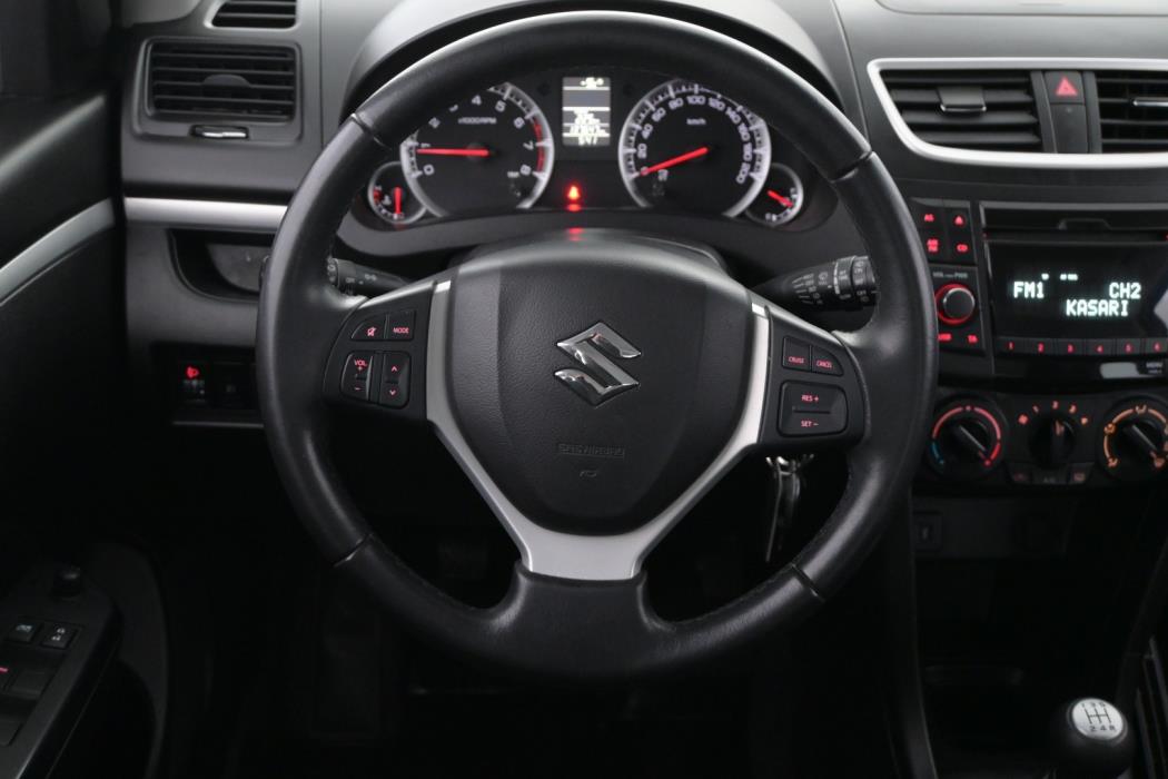SUZUKI Swift 2014