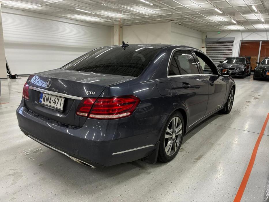 MERCEDES-BENZ E 2015