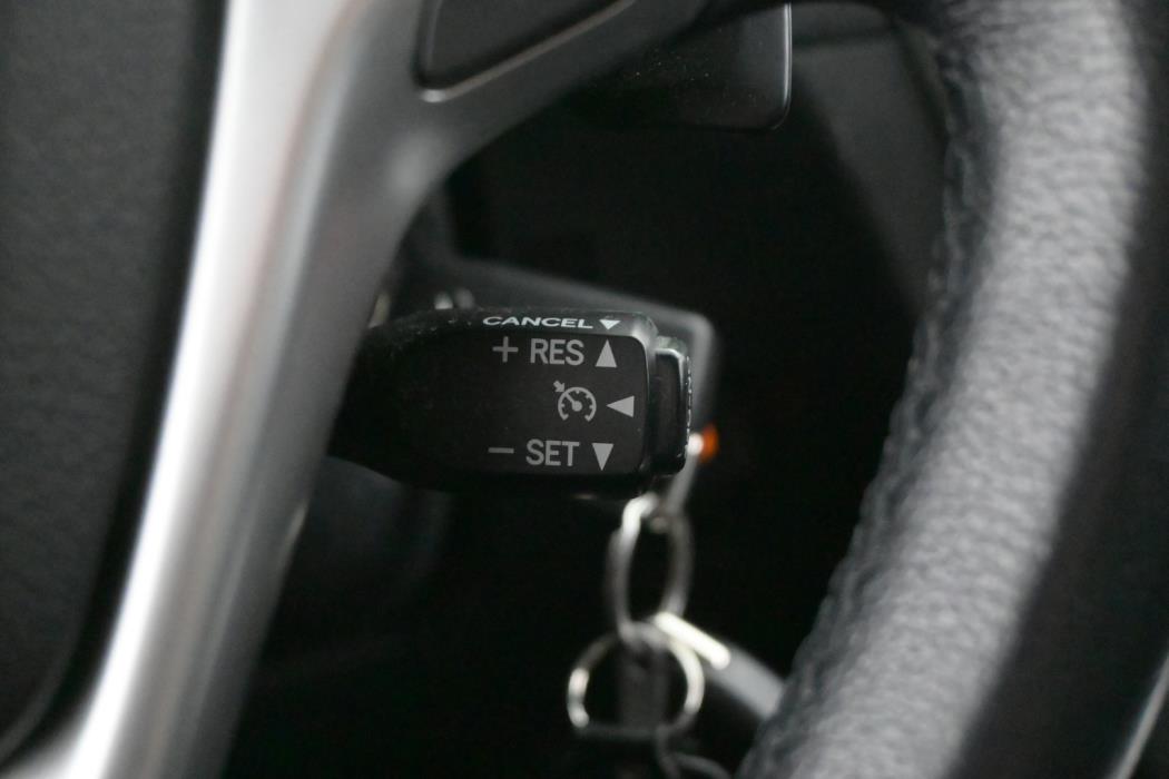 TOYOTA Avensis 2014