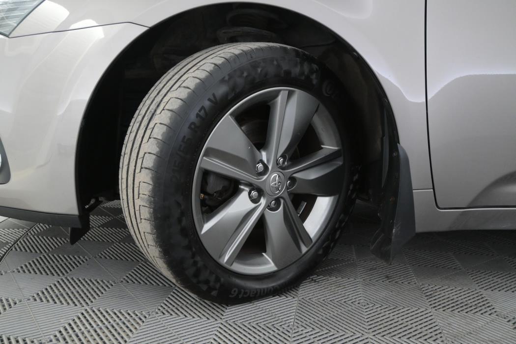 TOYOTA Avensis 2014