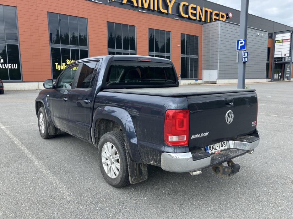 VOLKSWAGEN Amarok 2016